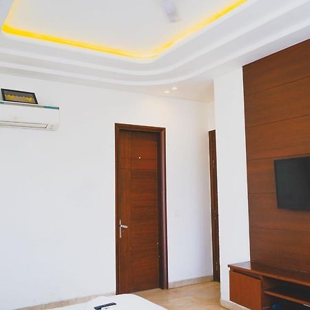 Hotel Ls 21 Badshahpur Esterno foto