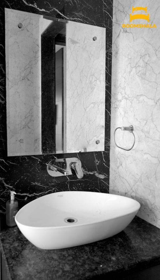 Hotel Ls 21 Badshahpur Esterno foto